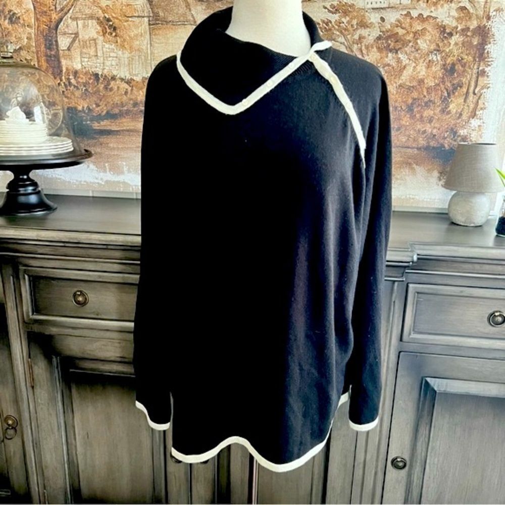 Fashion Bug Black and White Sweater size 26/28W - Picture 8 of 10